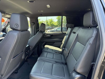 2025 Chevrolet Suburban 4WD LT