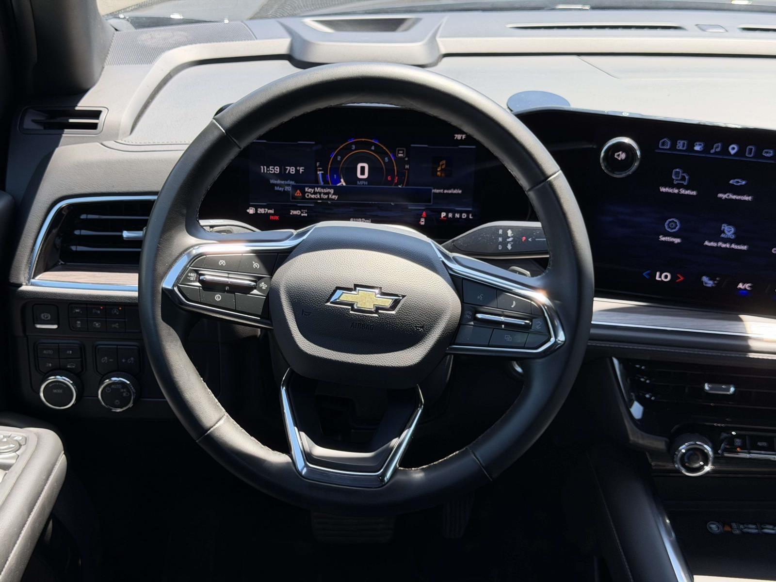 2025 Chevrolet Suburban 4WD LT
