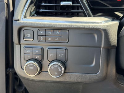2025 Chevrolet Suburban 4WD LT