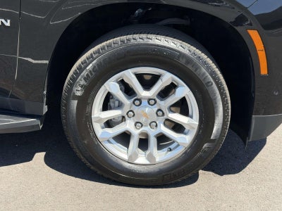 2025 Chevrolet Suburban 4WD LT