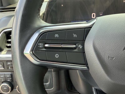 2025 Chevrolet Suburban 4WD LT
