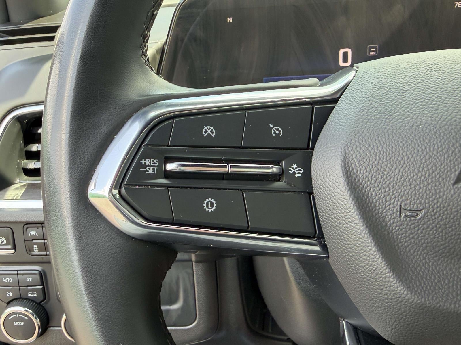 2025 Chevrolet Suburban 4WD LT