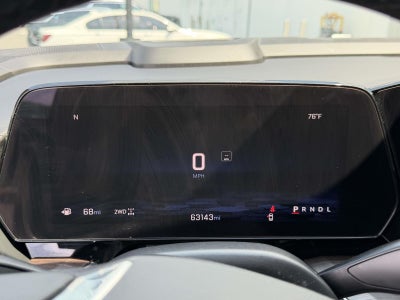 2025 Chevrolet Suburban 4WD LT
