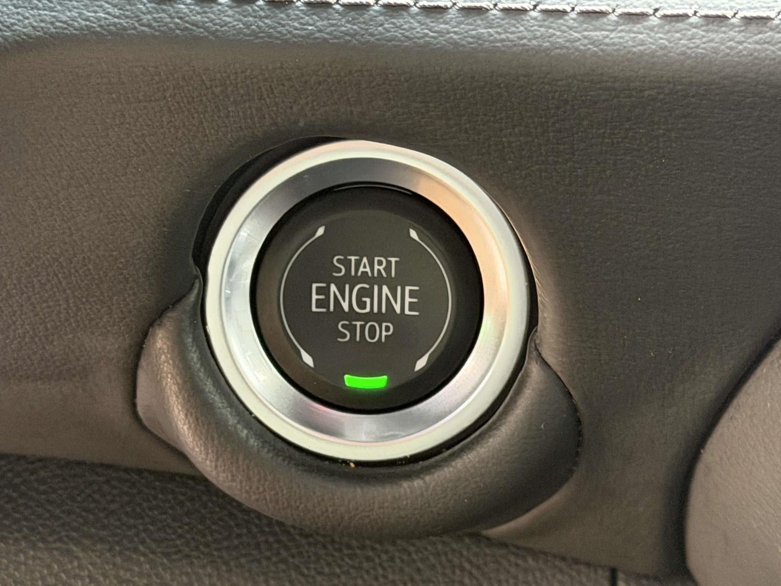 2025 Chevrolet Suburban 4WD LT