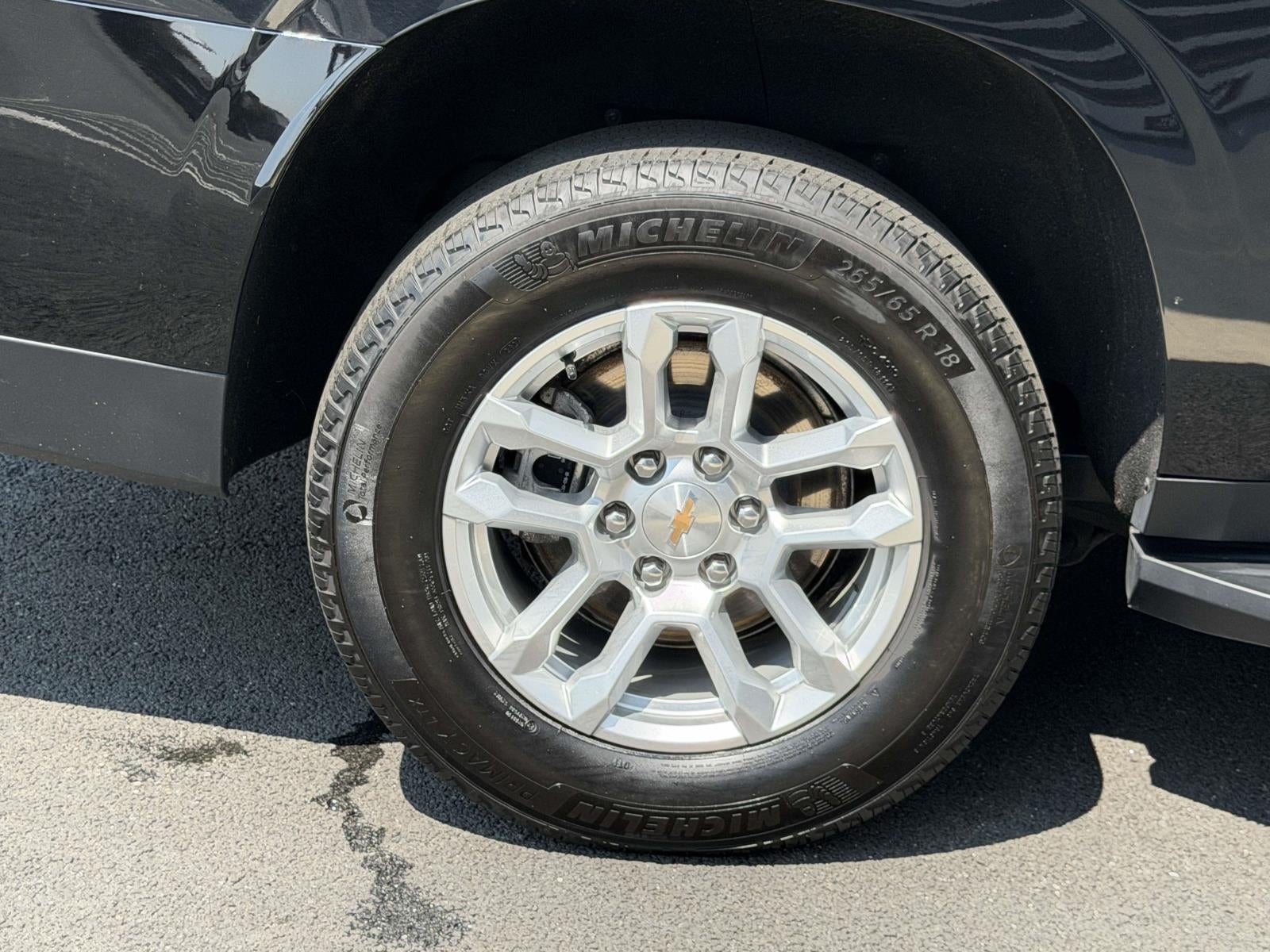 2025 Chevrolet Suburban 4WD LT