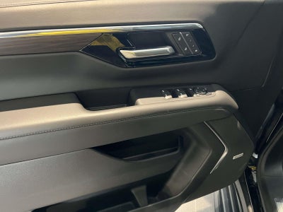 2025 Chevrolet Suburban LT