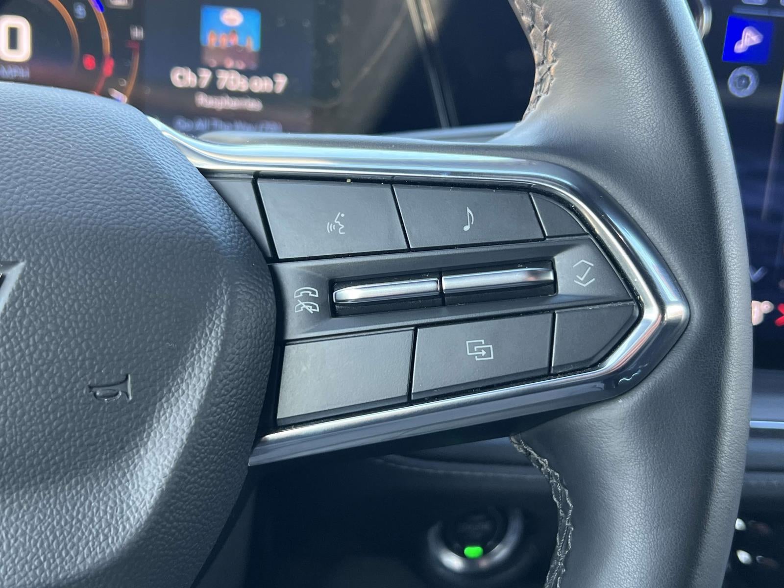 2025 Chevrolet Suburban 4WD LT