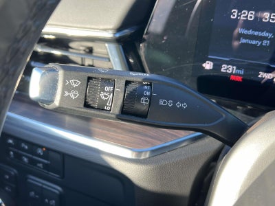 2025 Chevrolet Suburban 4WD LT