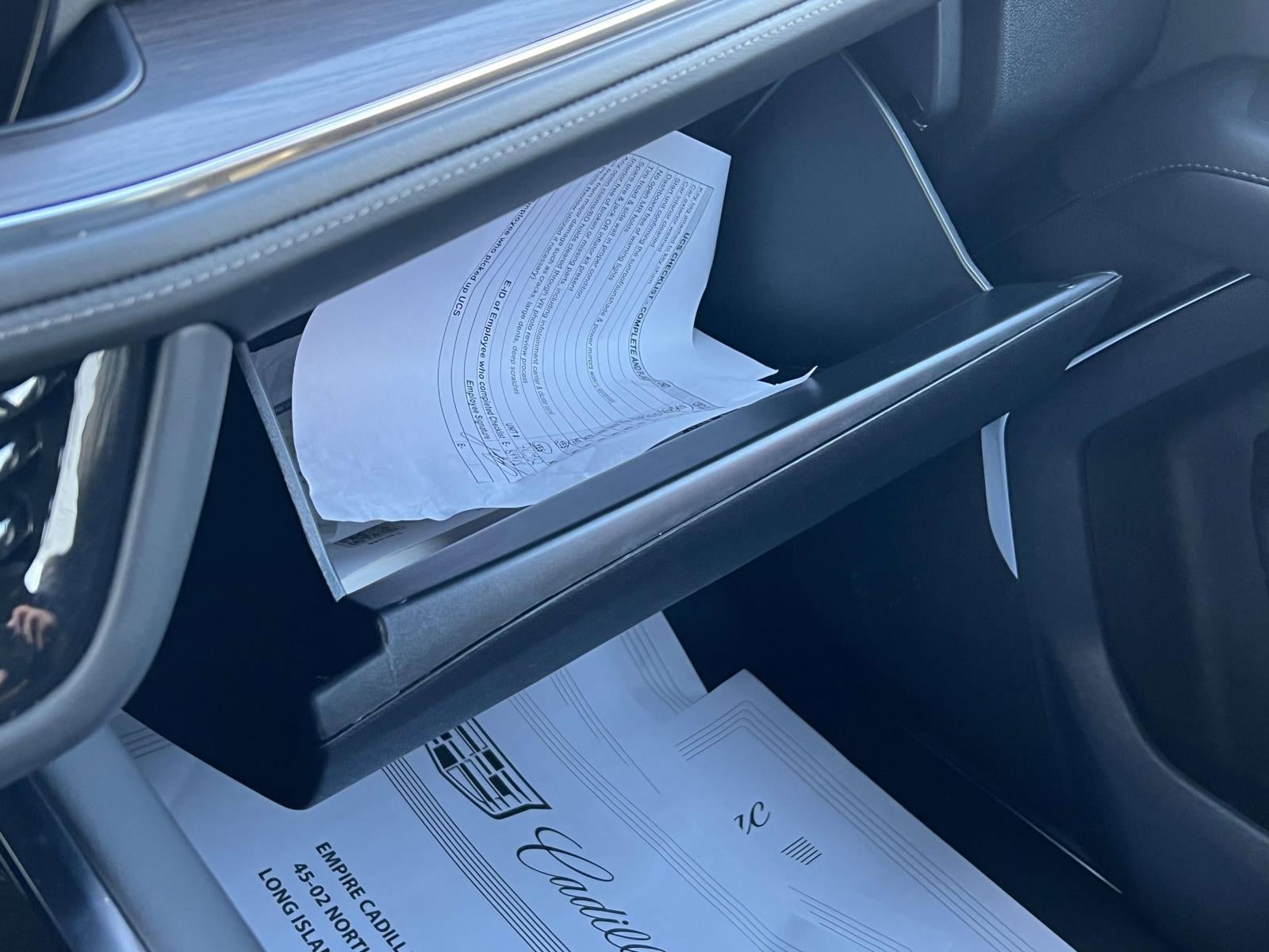 2025 Chevrolet Suburban 4WD LT