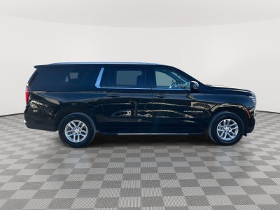 2025 Chevrolet Suburban 4WD LT