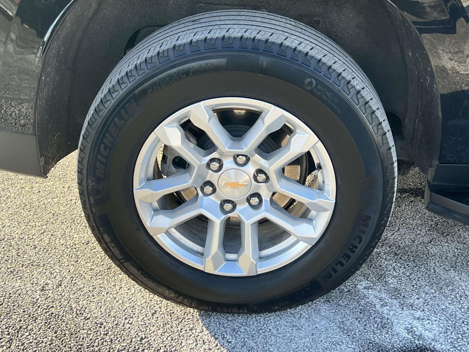 2025 Chevrolet Suburban 4WD LT