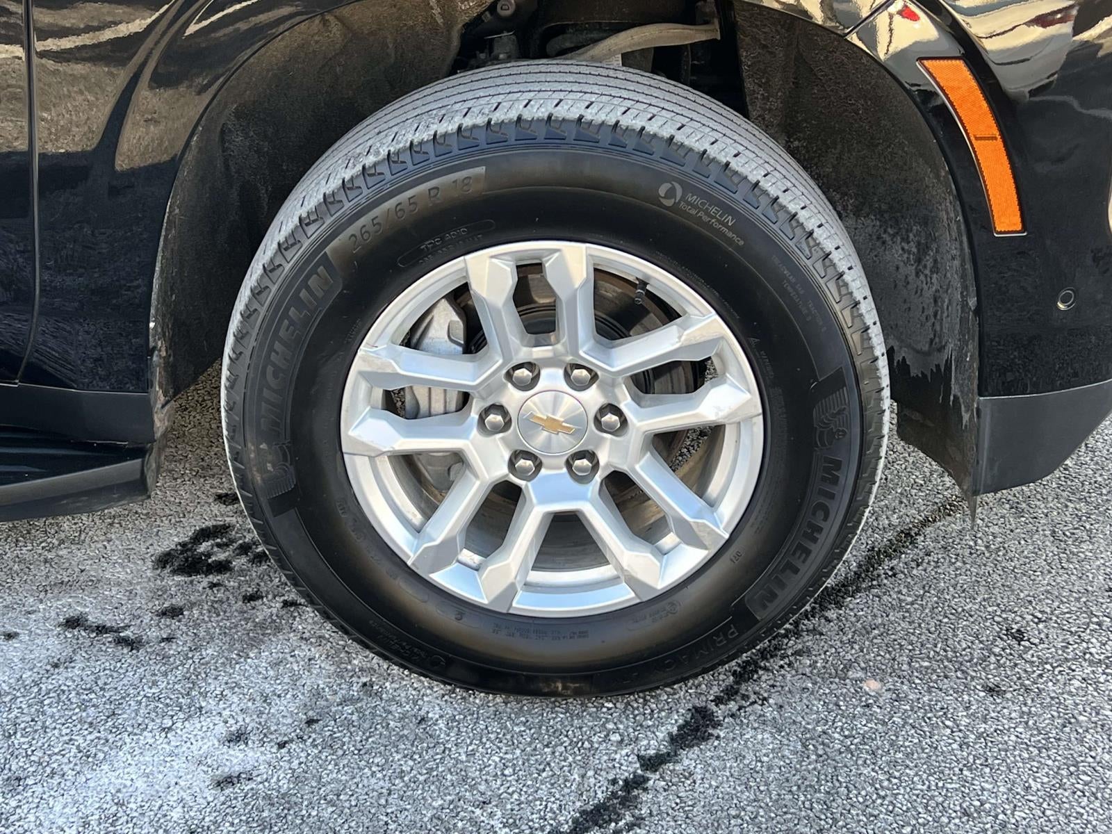 2025 Chevrolet Suburban 4WD LT