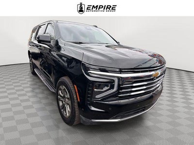 2025 Chevrolet Suburban 4WD LT