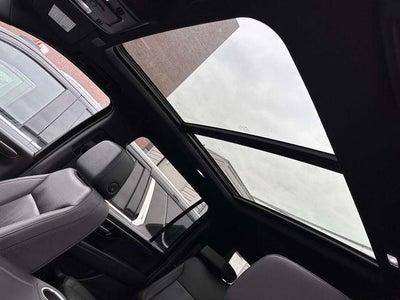 2025 Chevrolet Suburban 4WD LT