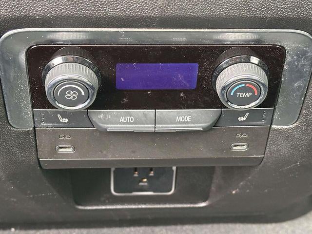 2025 Chevrolet Suburban 4WD LT