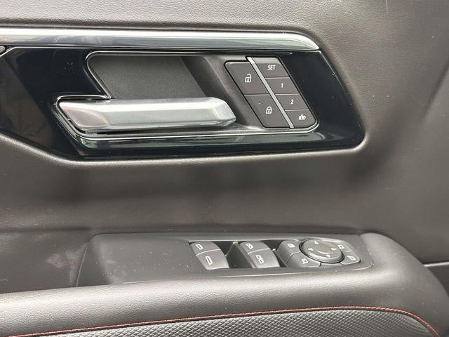2026 Chevrolet Suburban RST, 4WD