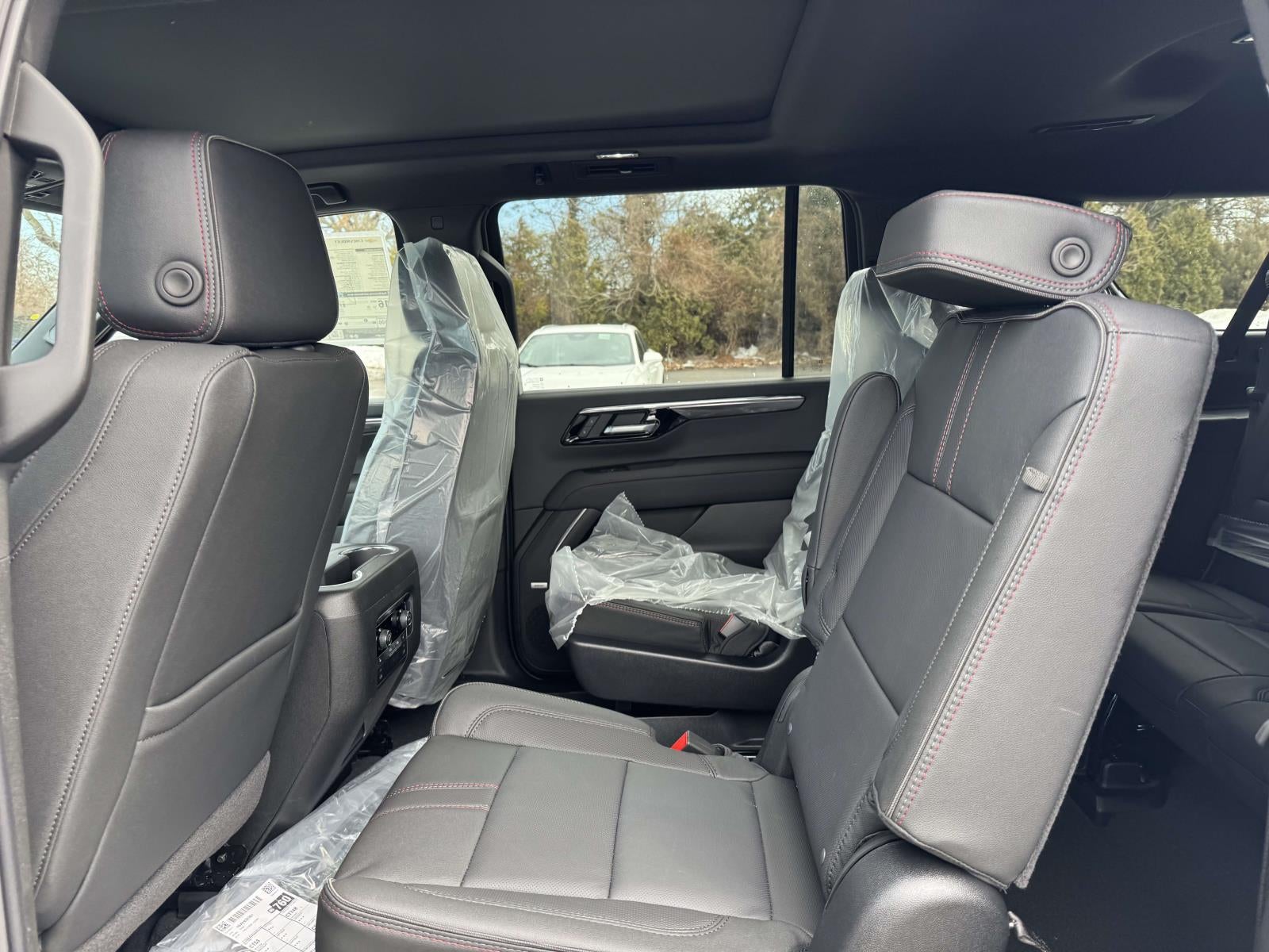 2026 Chevrolet Suburban RST, 4WD