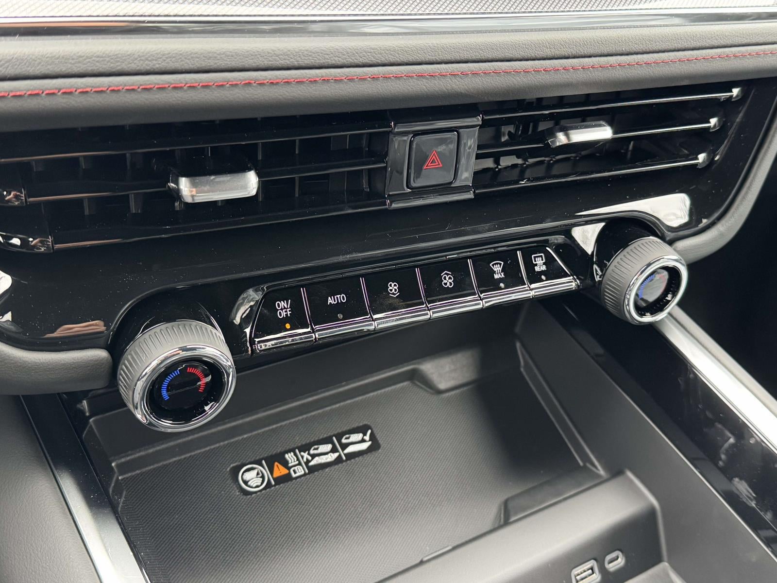 2026 Chevrolet Suburban RST, 4WD