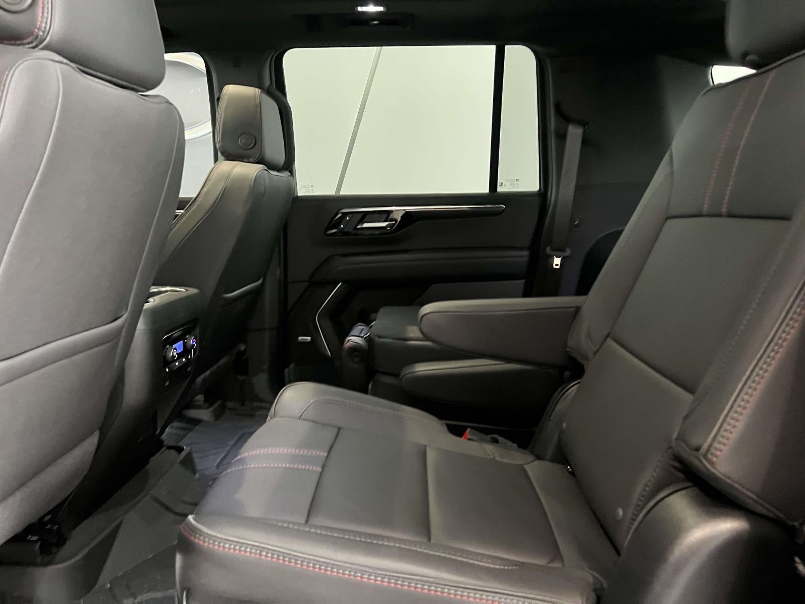 2025 Chevrolet Suburban RST