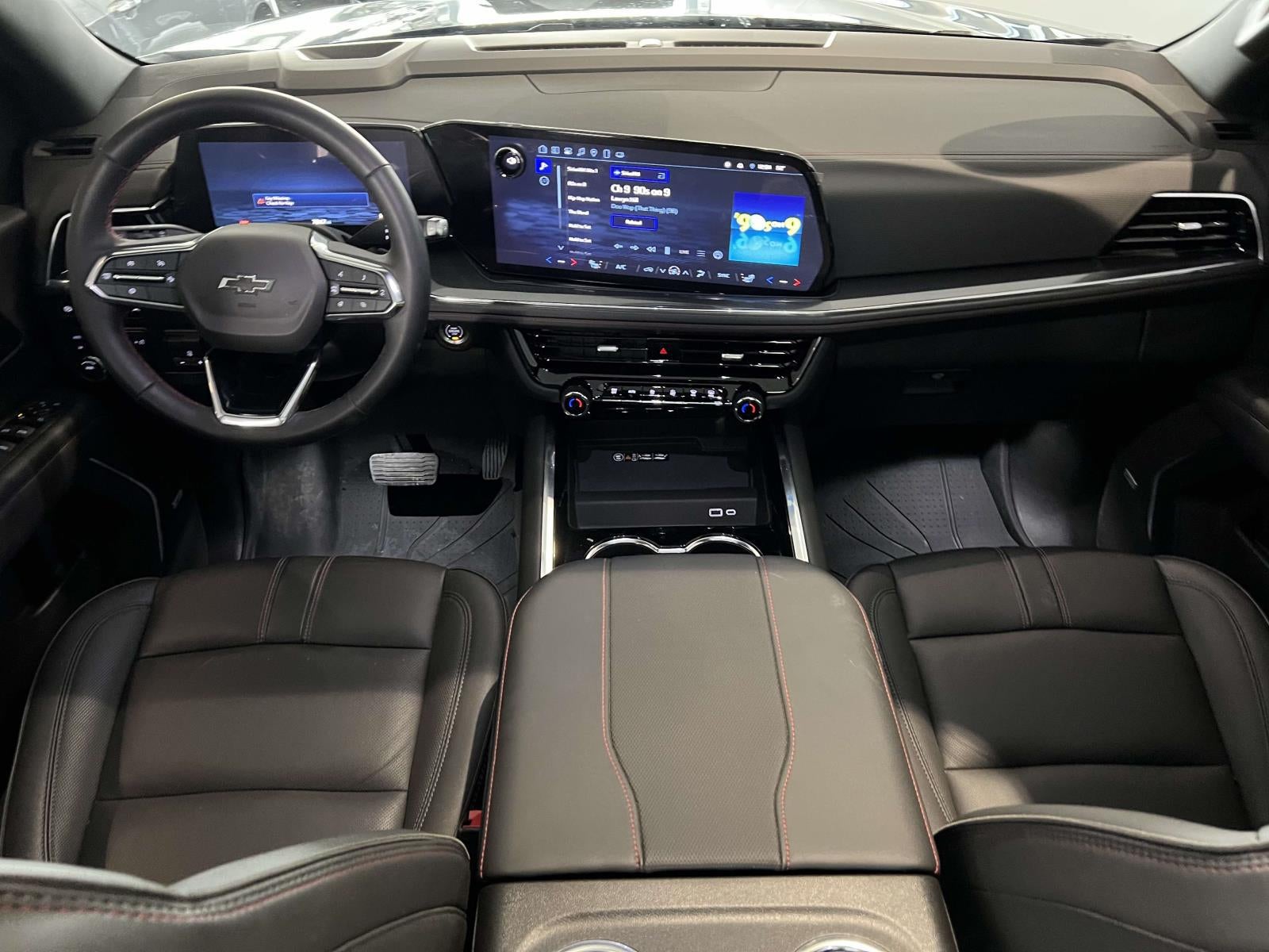 2025 Chevrolet Suburban RST