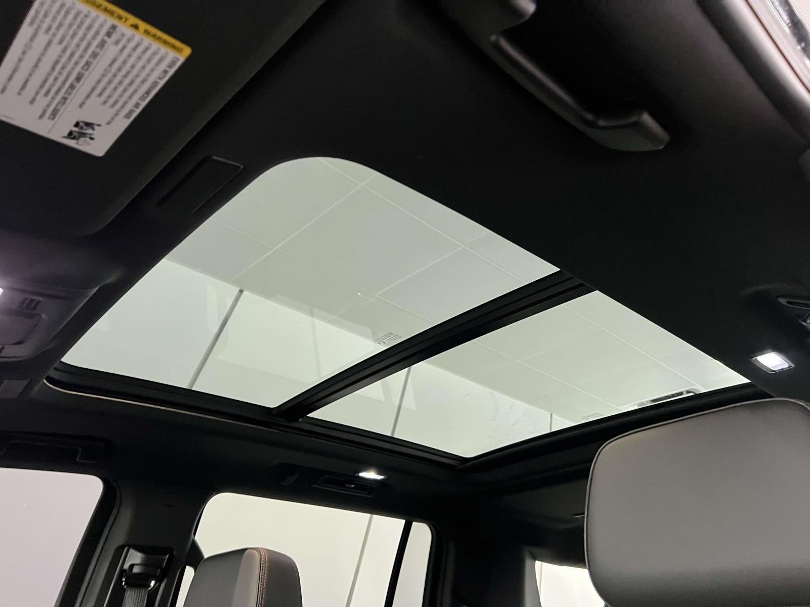 2025 Chevrolet Suburban RST