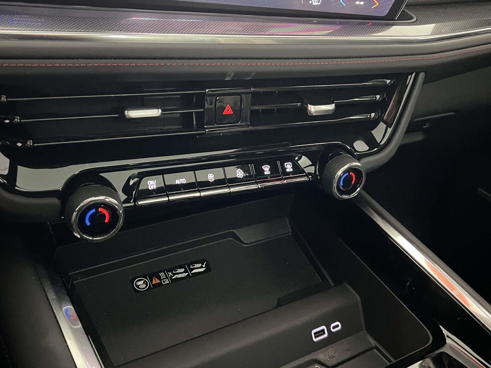 2025 Chevrolet Suburban RST