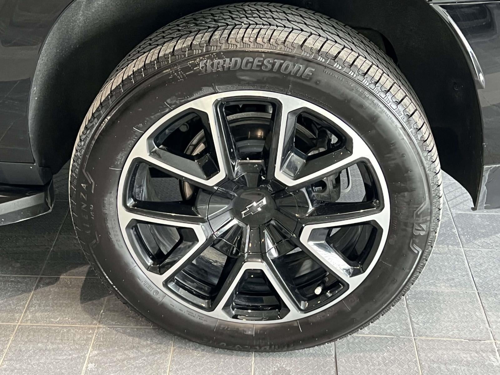 2025 Chevrolet Suburban RST