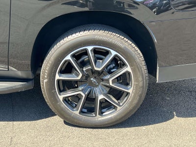 2025 Chevrolet Suburban 4WD RST