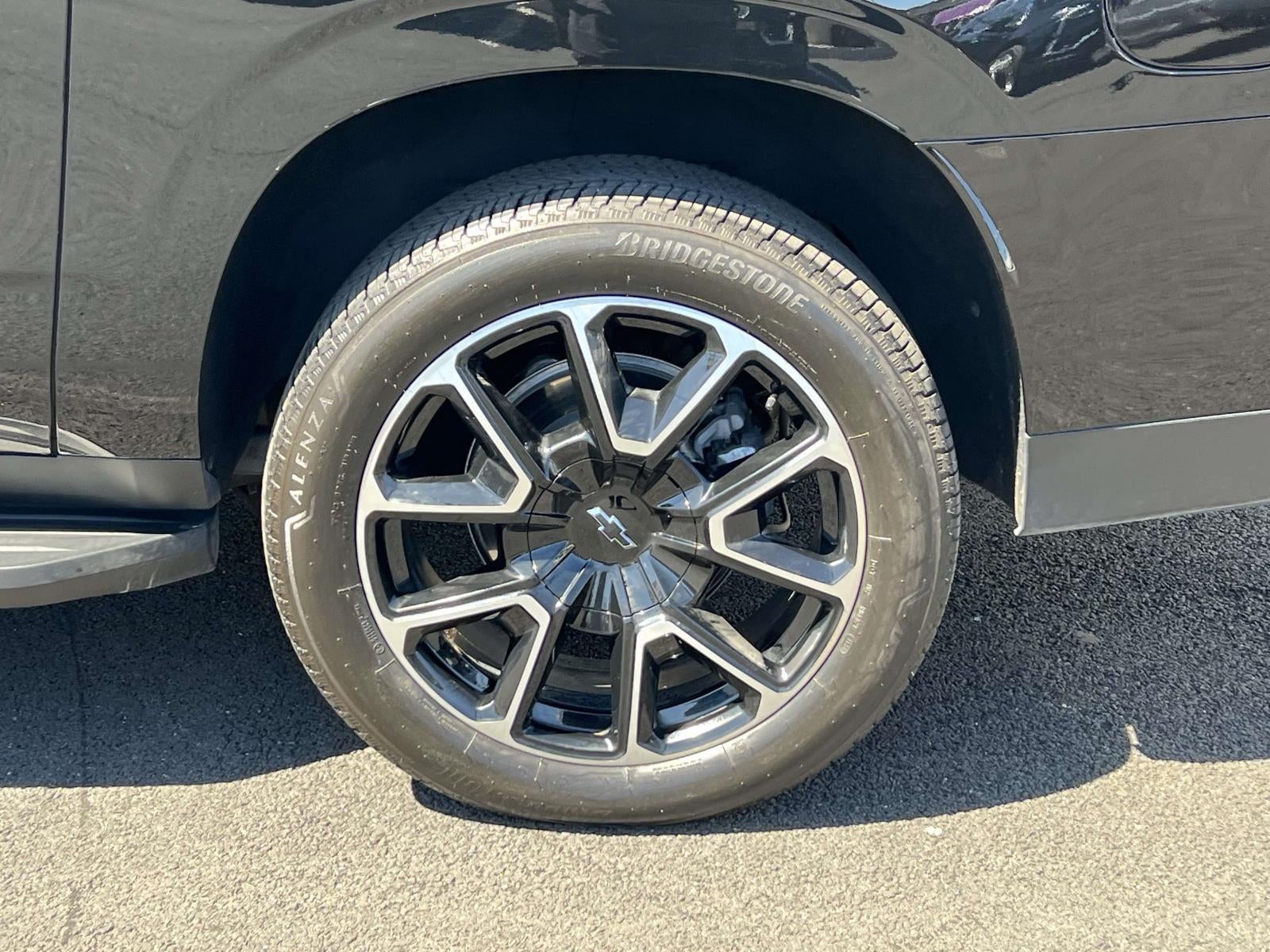 2025 Chevrolet Suburban 4WD RST