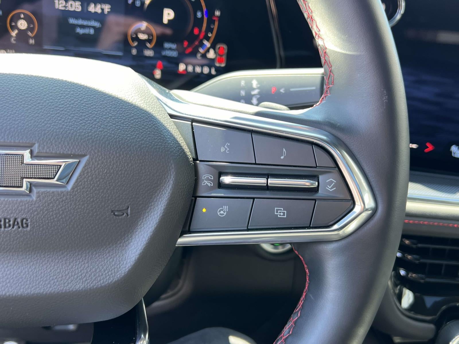 2025 Chevrolet Suburban 4WD RST