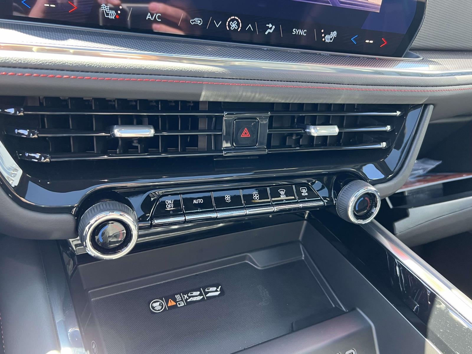 2025 Chevrolet Suburban 4WD RST