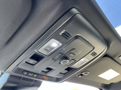 2025 Chevrolet Suburban 4WD RST