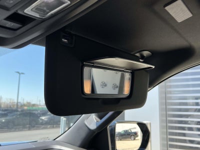 2025 Chevrolet Suburban 4WD RST