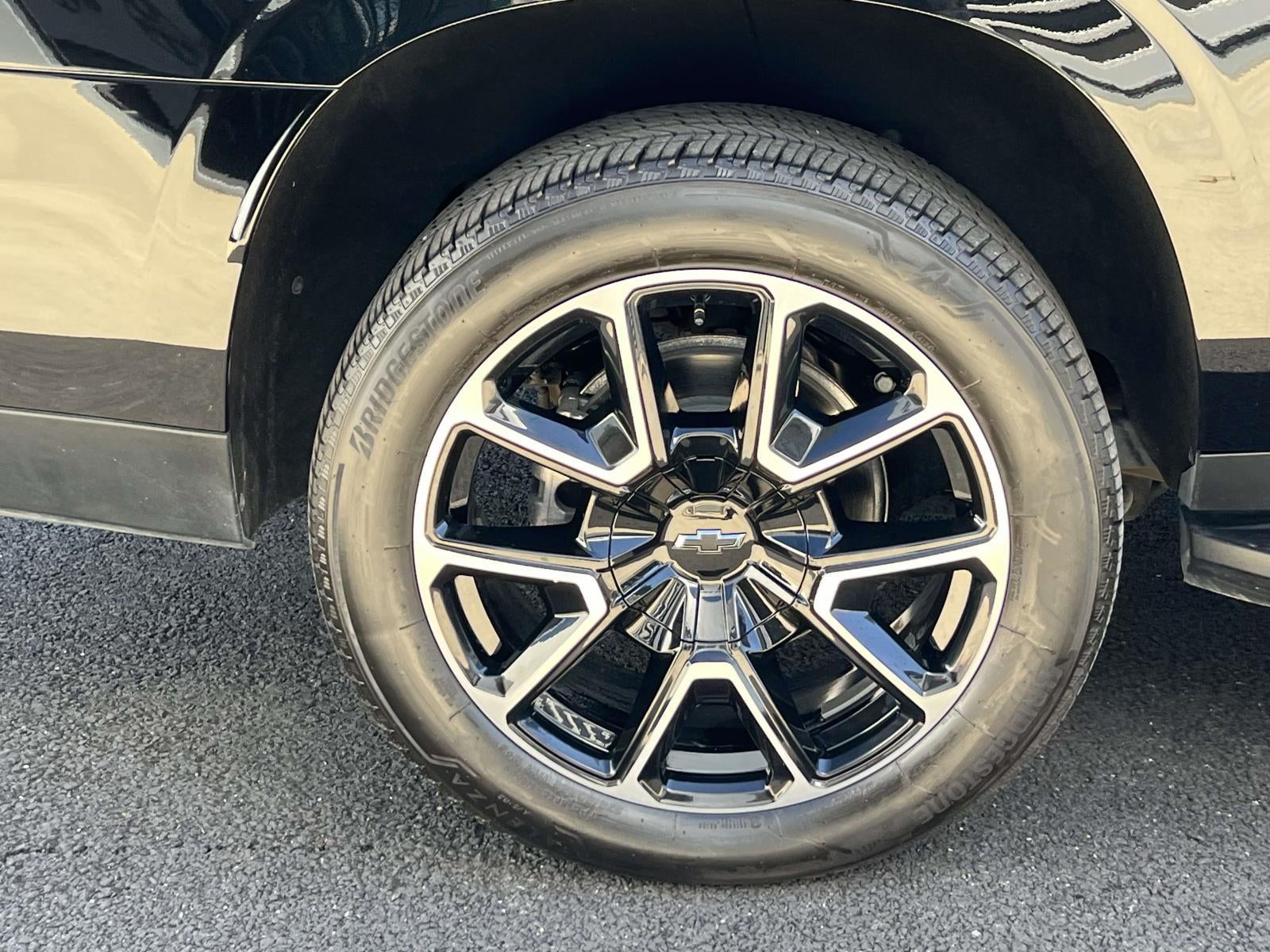 2025 Chevrolet Suburban 4WD RST