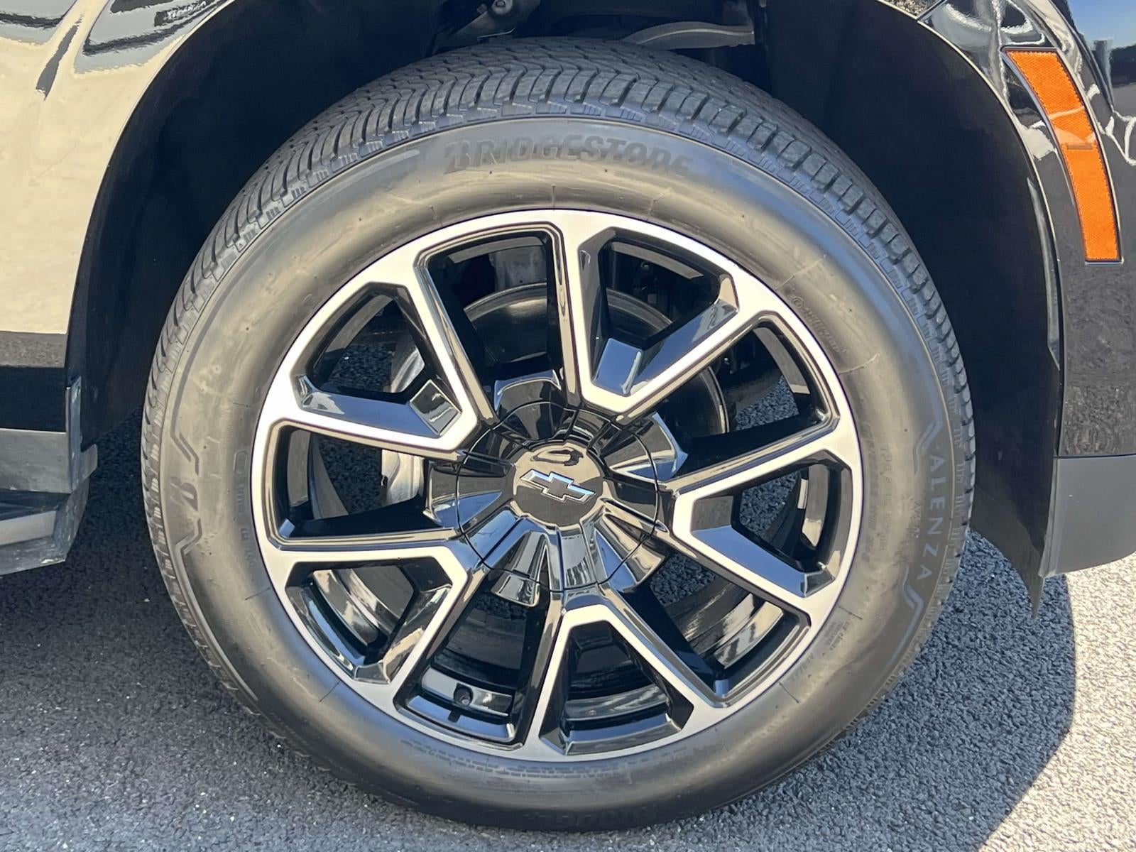 2025 Chevrolet Suburban 4WD RST