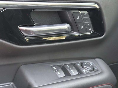 2025 Chevrolet Suburban 4WD RST