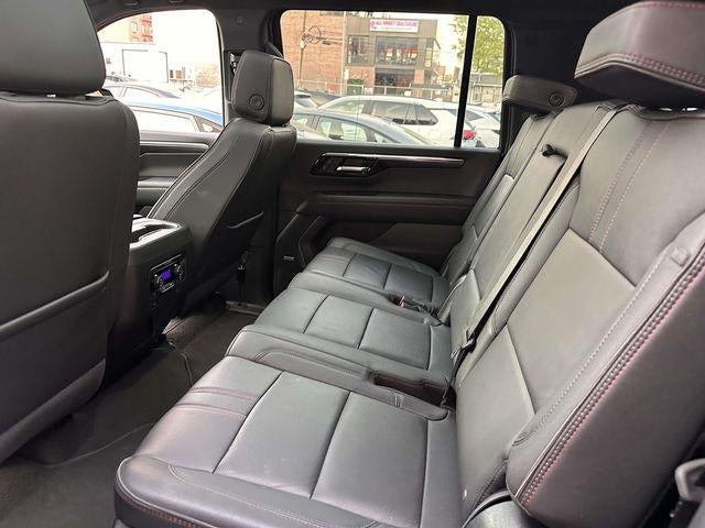 2025 Chevrolet Suburban 4WD RST