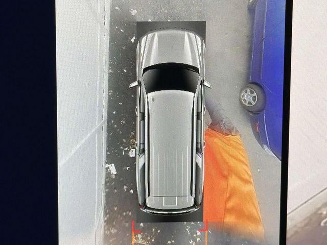 2025 Chevrolet Suburban 4WD RST