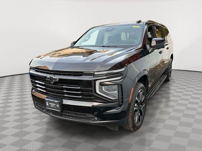 2025 Chevrolet Suburban 4WD RST