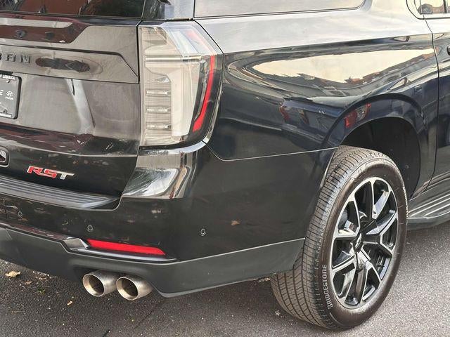 2025 Chevrolet Suburban 4WD RST