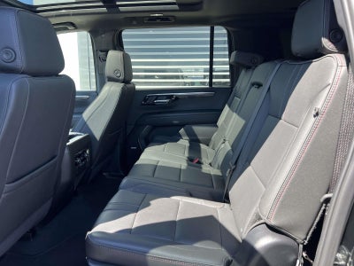 2025 Chevrolet Suburban 4WD RST