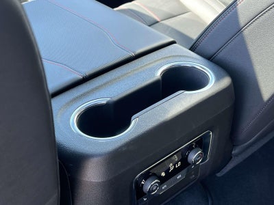 2025 Chevrolet Suburban 4WD RST