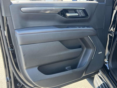 2025 Chevrolet Suburban 4WD RST