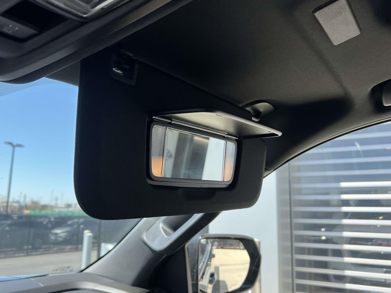 2025 Chevrolet Suburban 4WD RST