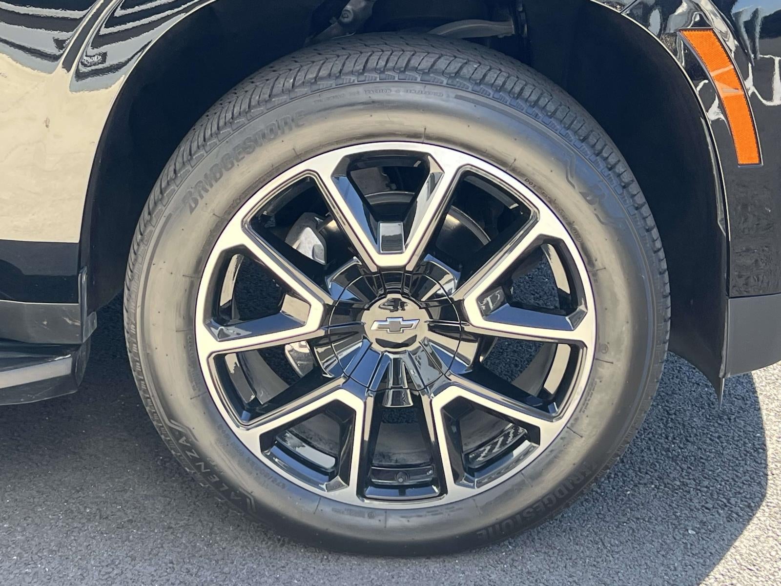 2025 Chevrolet Suburban 4WD RST