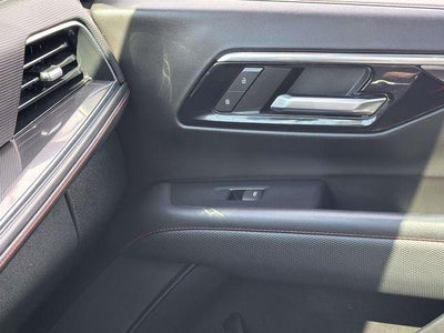 2025 Chevrolet Suburban 4WD RST