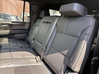 2025 Chevrolet Suburban 4WD RST