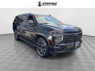 2025 Chevrolet Suburban 4WD RST