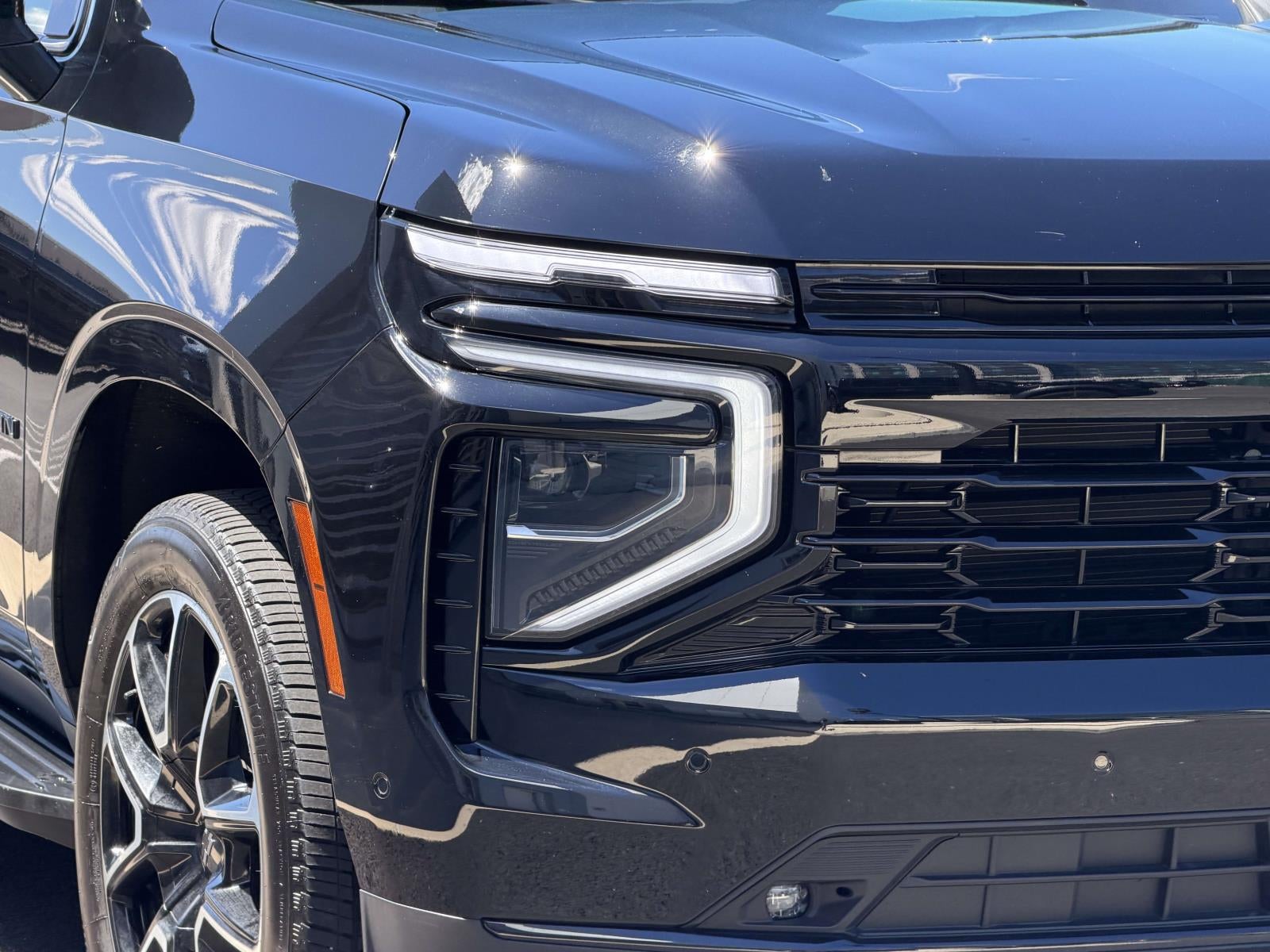 2025 Chevrolet Suburban 4WD RST