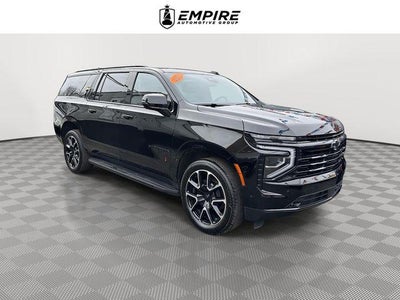 2025 Chevrolet Suburban 4WD RST